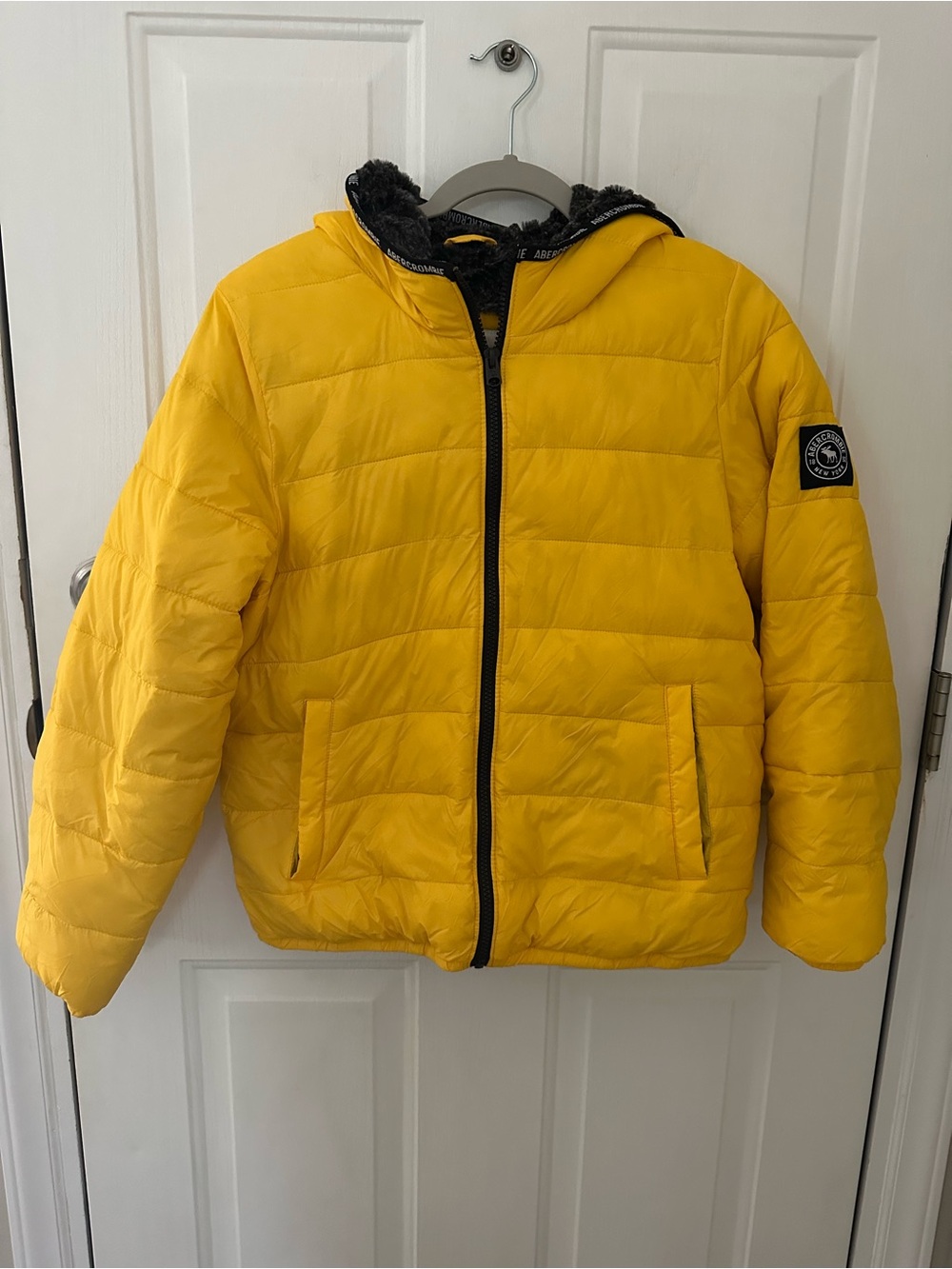 Abercrombie kids Hooded Faux-Fur / Sherpa Lined Puffer Jacket Yellow Size 13/14